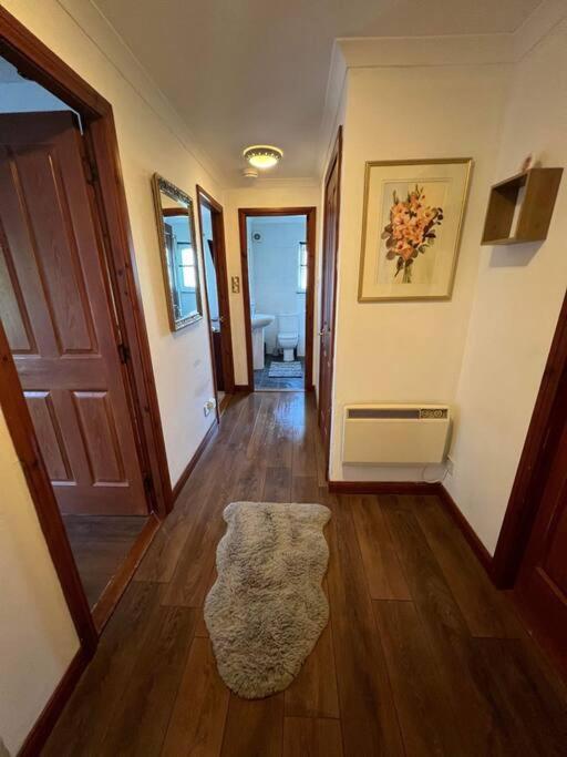 Apartment With Parking, Close To The Raigmore Hospital อินเวอร์เนส ภายนอก รูปภาพ